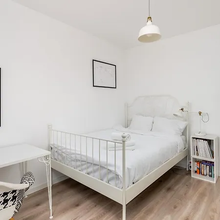 Apartment Rogozinskiego 2-bedroom Krakow